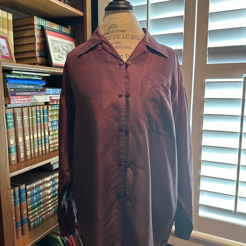 Elegant Men's Maroon Button-Down Shirt